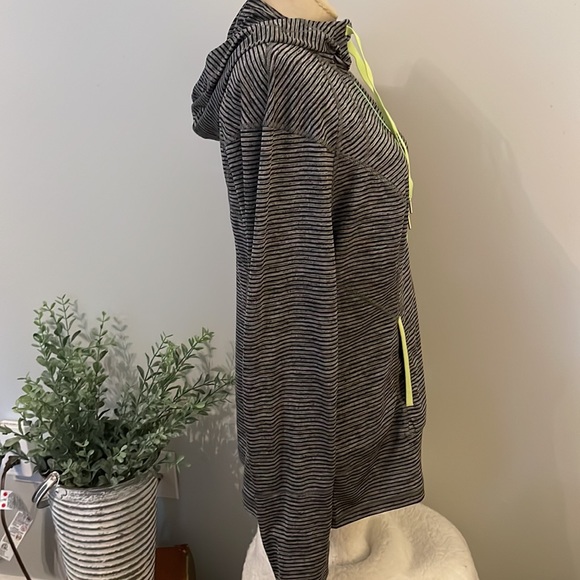 LUKKA ZIP UP ATHLETIC HOODIE-LARGE - Picture 5 of 7